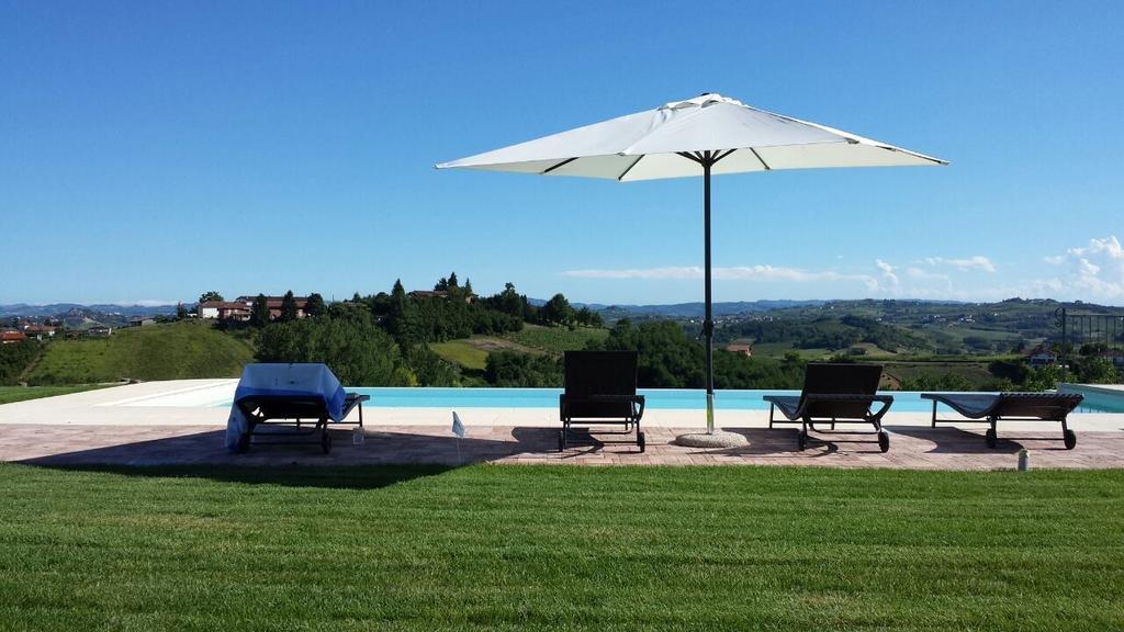 Alta Villa The Countryhouse Adults Only Boutique Bnb Vigliano d'Asti Exterior foto