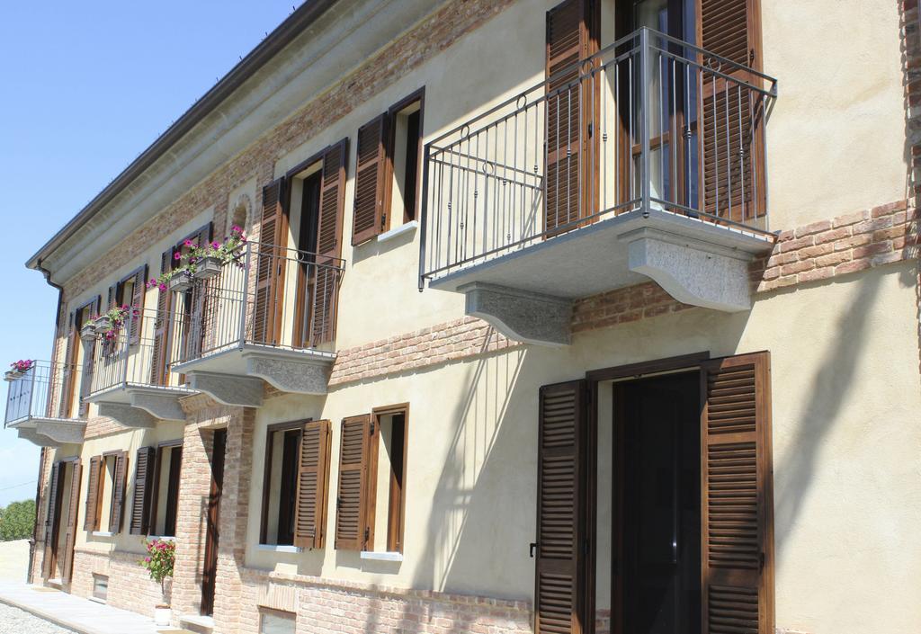 Alta Villa The Countryhouse Adults Only Boutique Bnb Vigliano d'Asti Exterior foto