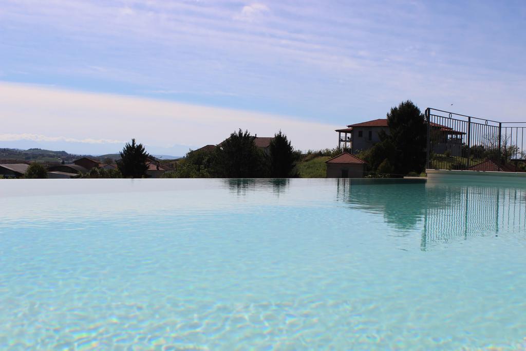 Alta Villa The Countryhouse Adults Only Boutique Bnb Vigliano d'Asti Exterior foto